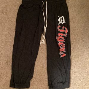 Detroit tigers capri joggers
